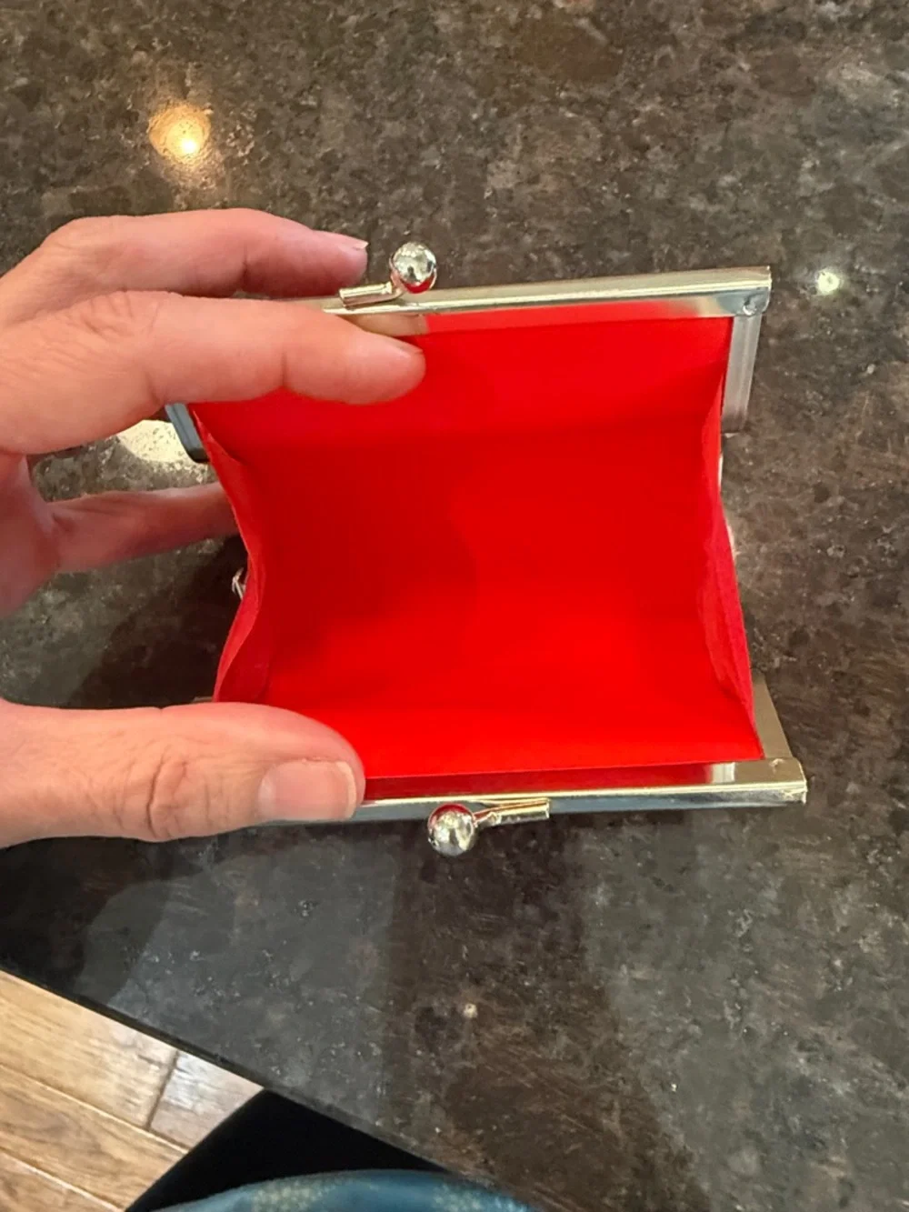 Source Unknown Red Jacquard Frame Clutch with Kiss-Lock
